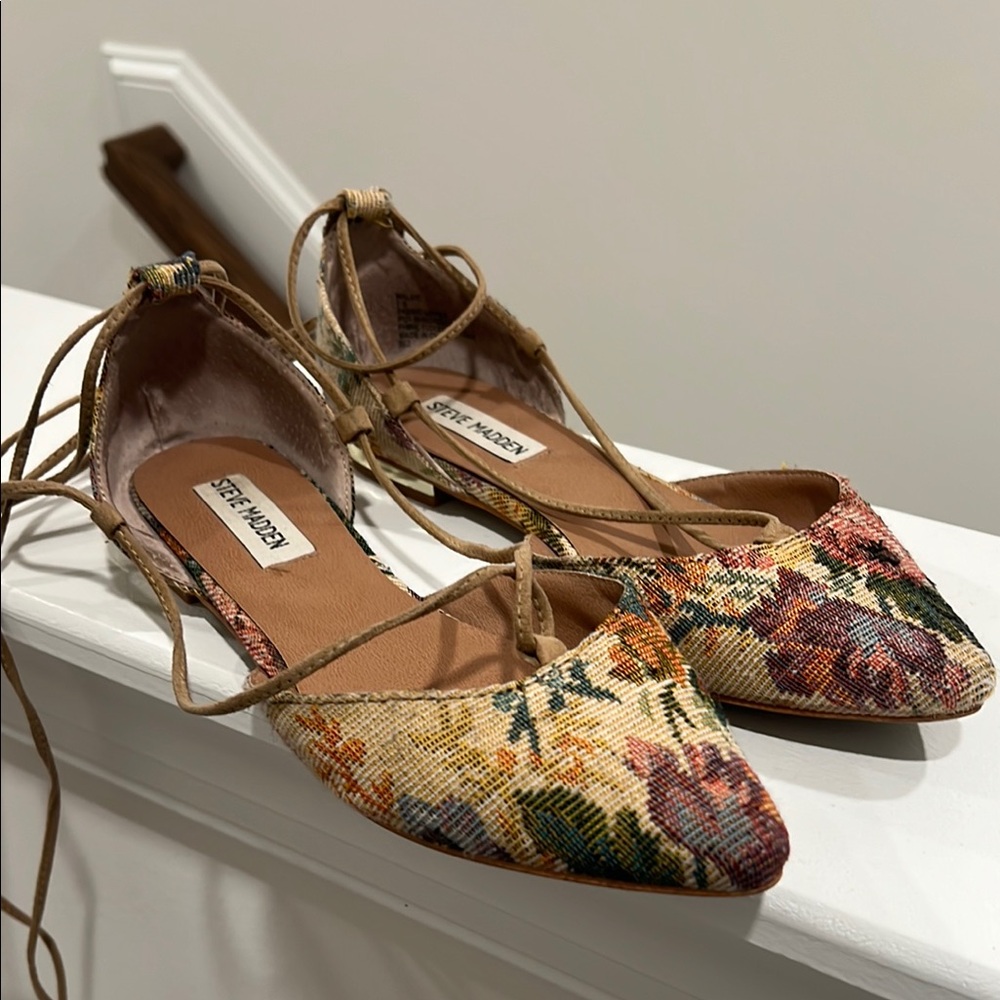 Steve Madden Floral Lace-Up Flats